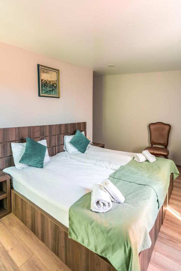 Hotel Classic Suites Тбилиси Экстерьер фото
