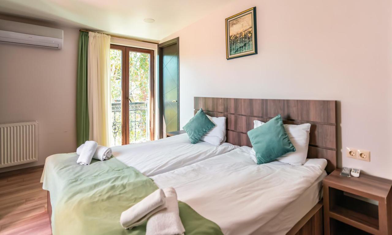 Hotel Classic Suites Тбилиси Экстерьер фото