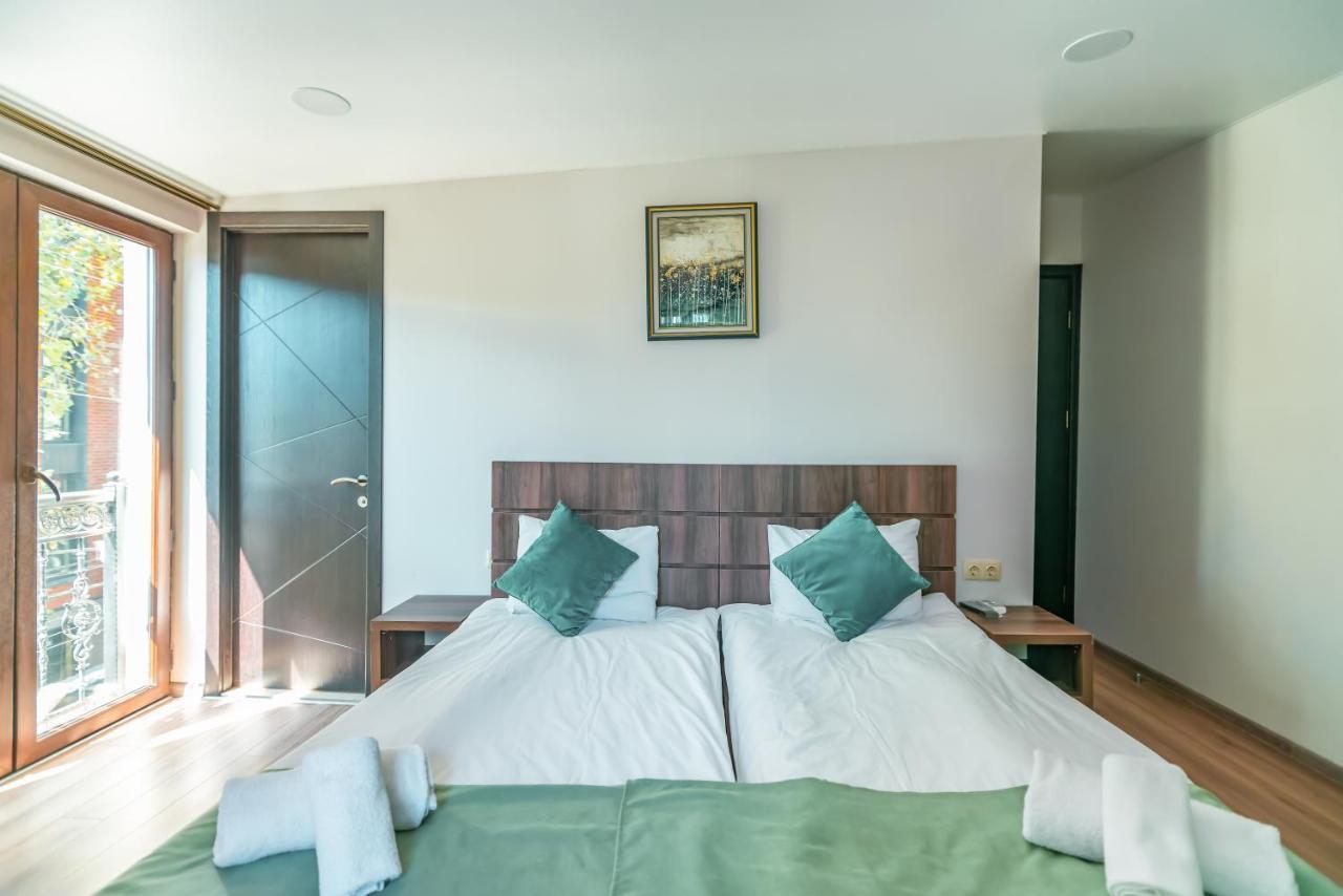 Hotel Classic Suites Тбилиси Экстерьер фото